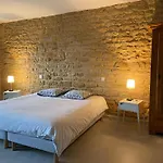 D'hotes La Fraiseraie Bed & Breakfast 3*