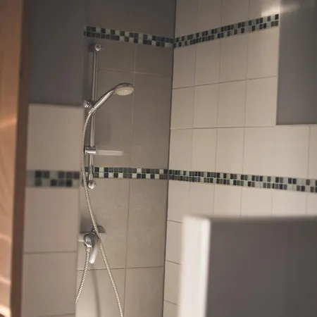 فندق مبيت وإفطار D'hotes La Fraiseraie 3*