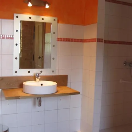 D'hotes La Fraiseraie Bed and Breakfast