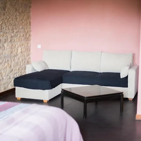 D'hotes La Fraiseraie Bed and Breakfast Tellancourt