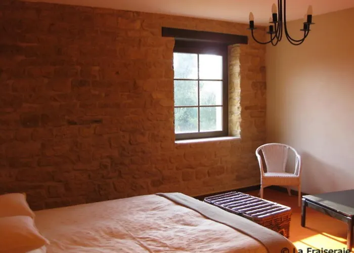 Bed & Breakfast D'hotes La Fraiseraie 3*