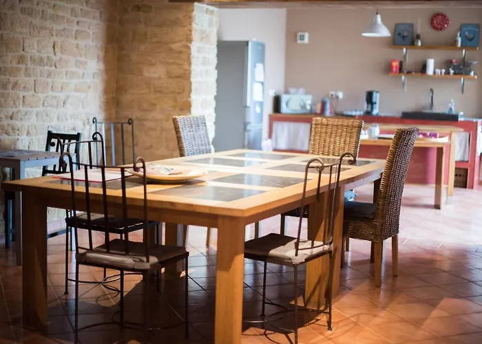 D'hotes La Fraiseraie 3*