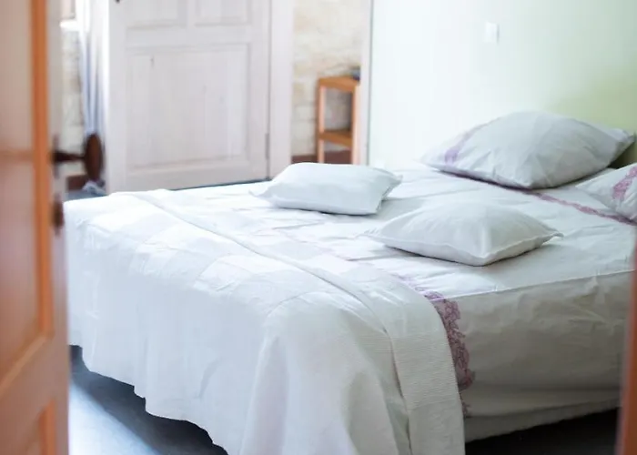 D'hotes La Fraiseraie 3*