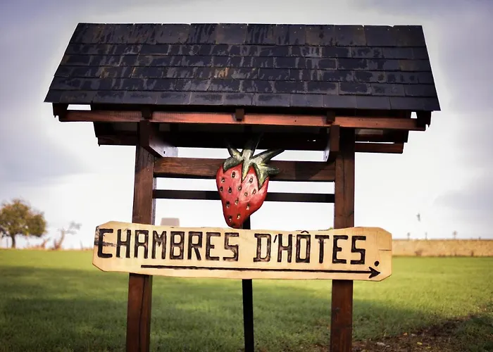 D'hotes La Fraiseraie Bed & Breakfast 3*